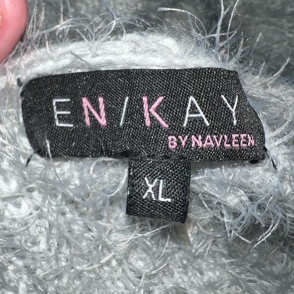 En/Kay By Navleen Cropped Plaid Sweater Hoodie - Picture 6 of 9